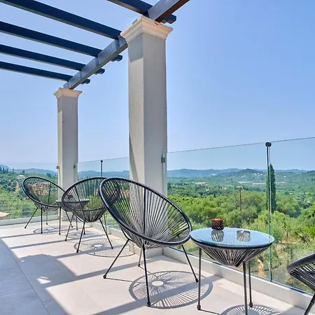 فيلة Olive Grove Vigglatouri